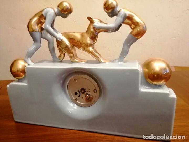 Vintage: Reloj de porcelana y bronce. - Foto 5