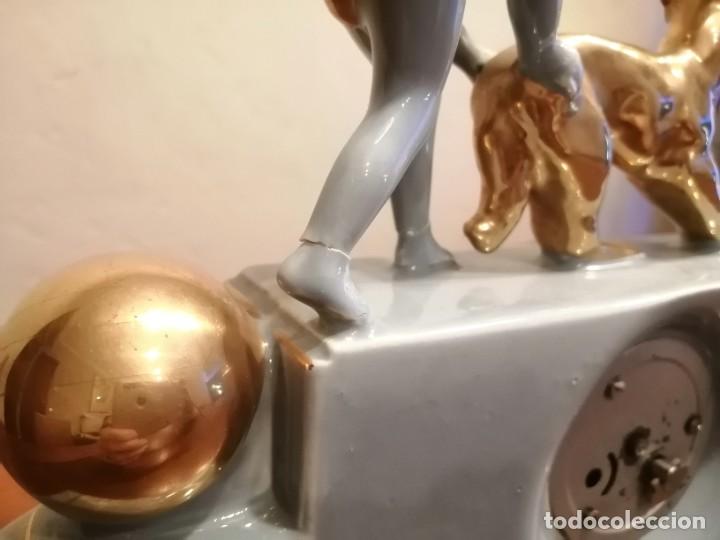 Vintage: Reloj de porcelana y bronce. - Foto 19