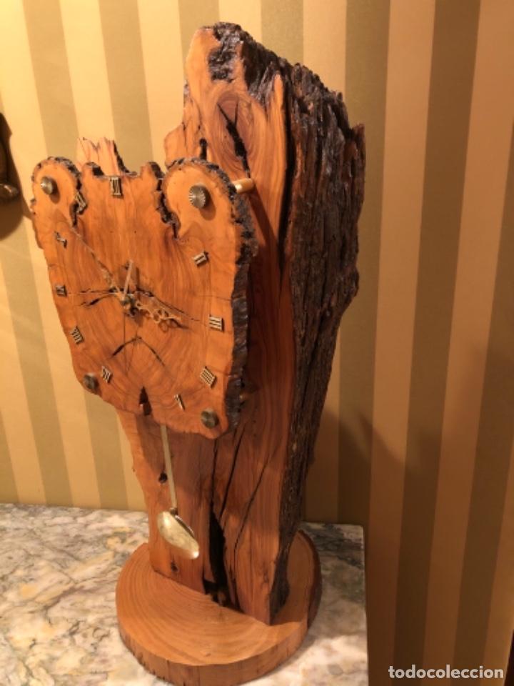Vintage: RELOJ DE ESTILO DE MADERA. PERFECTO ESTADO. - Foto 2