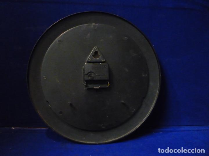 Vintage: RELOJ ESCUDOS ATHLETIC PLASTICO - Foto 2