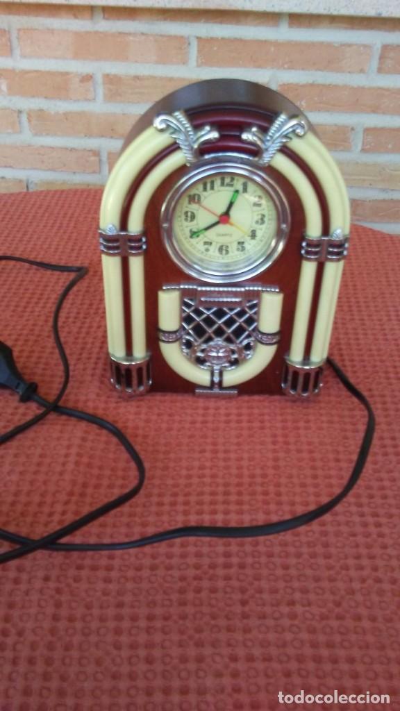 Vintage: RELOJ JUKE BAR CON LUZ - Foto 2