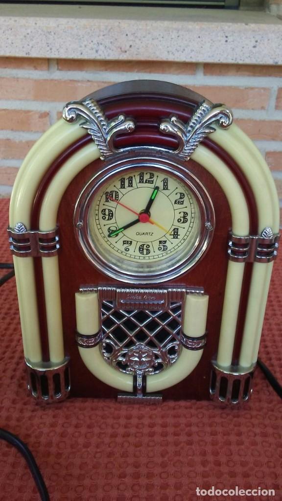 Vintage: RELOJ JUKE BAR CON LUZ - Foto 3