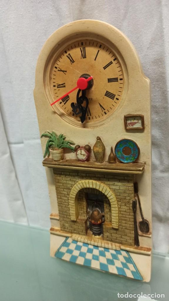 Vintage: RELOJ VINTAGE EN RELIEVE - Foto 1