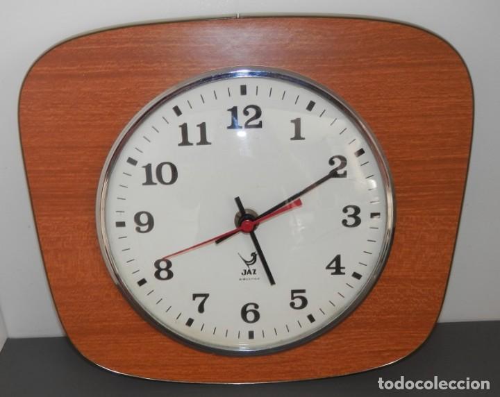 Vintage: ANTIGUO RELOJ DE PAREDE JAZ - Foto 1