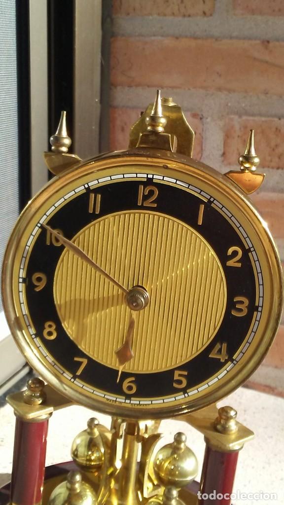 Vintage: RELOJ CON C&Uacute;PULA DE CRISTAL. MADE IN GERMANY. - Foto 3