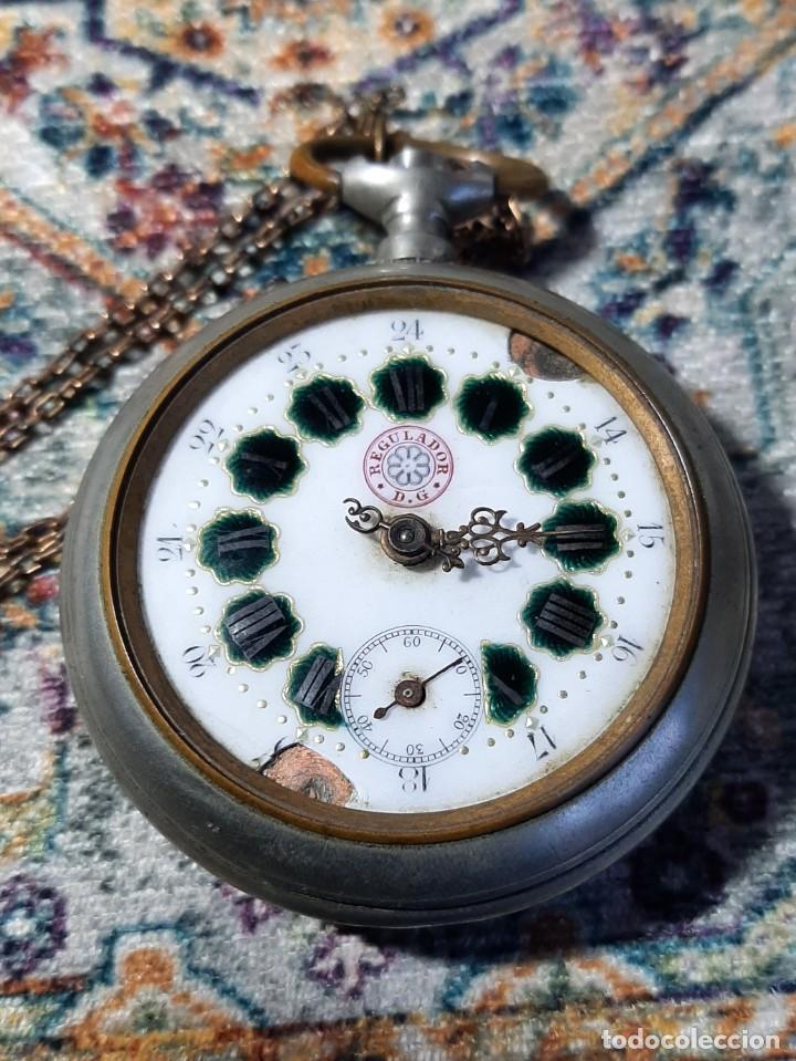 Reloj de bolsillo antiguo de plata, década de 1900