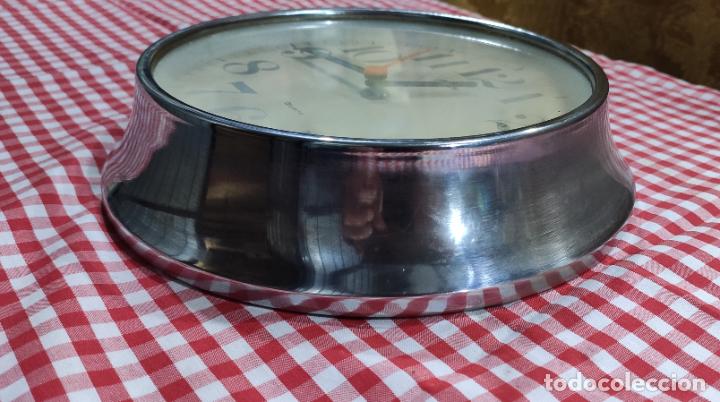 Vintage: Reloj Alem&aacute;n a&ntilde;os 70 Coreca. - Foto 4