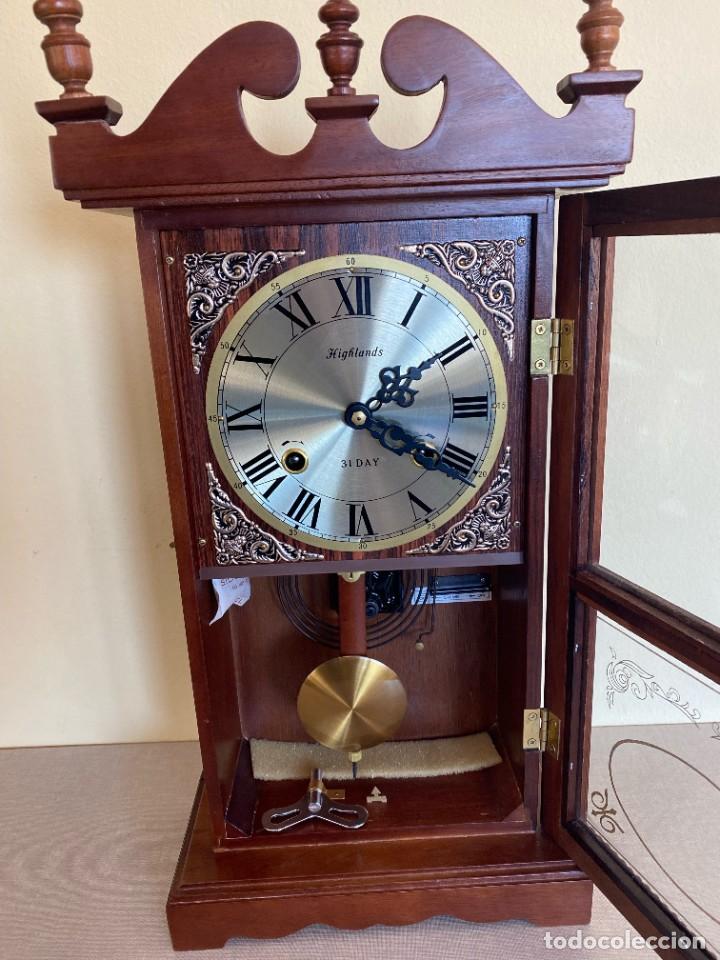 Vintage: RELOJ PARED CON P&Eacute;NDULO - Foto 3