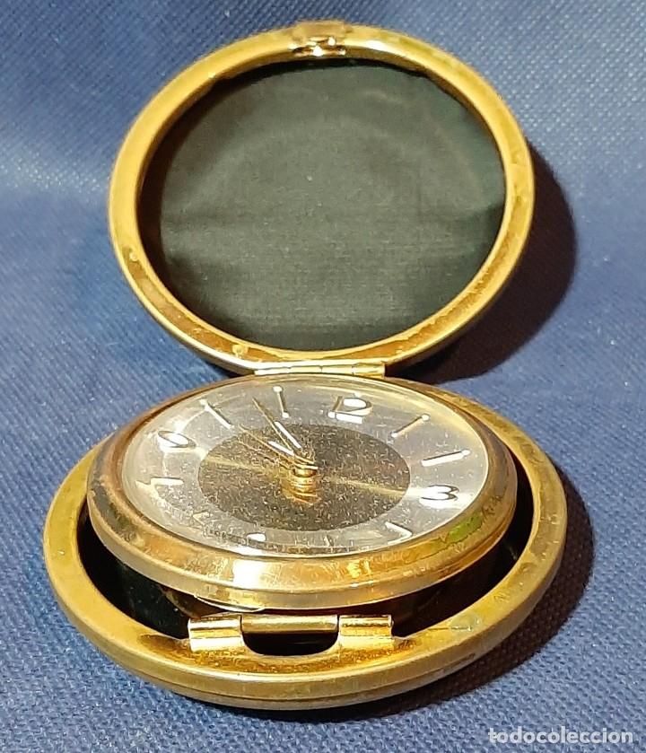 Vintage: Antiguo reloj de viaje - Foto 2