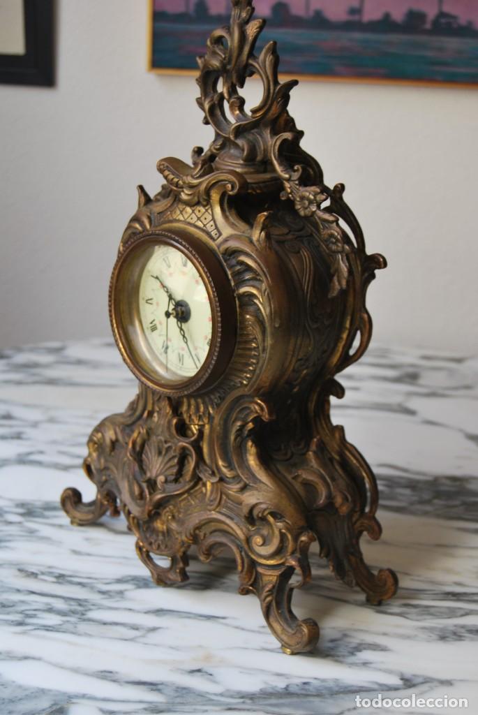 Vintage: ANTIGUO RELOJ DE SOBREMESA - BRONCE - FUNCIONANDO - Foto 2