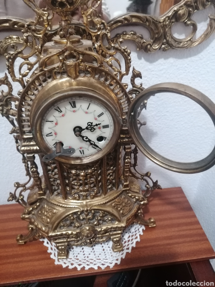 Vintage: Reloj de bronce y sonajeria - Foto 2