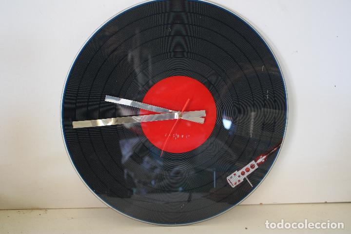 Vintage: reloj vintage tocadiscos quartz - Foto 5
