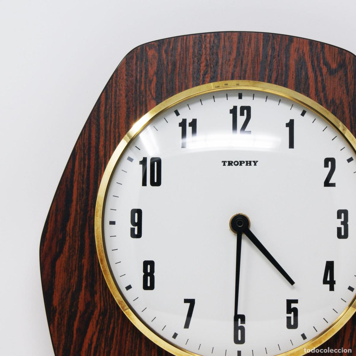 Vintage: Reloj de pared vintage Trophy - Foto 3