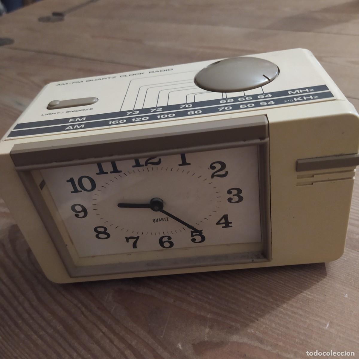Vintage: Radio reloj vintage - Foto 1
