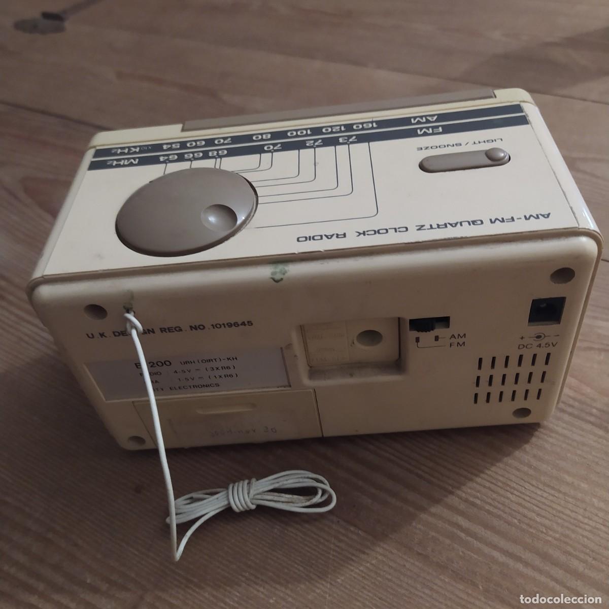 Vintage: Radio reloj vintage - Foto 4