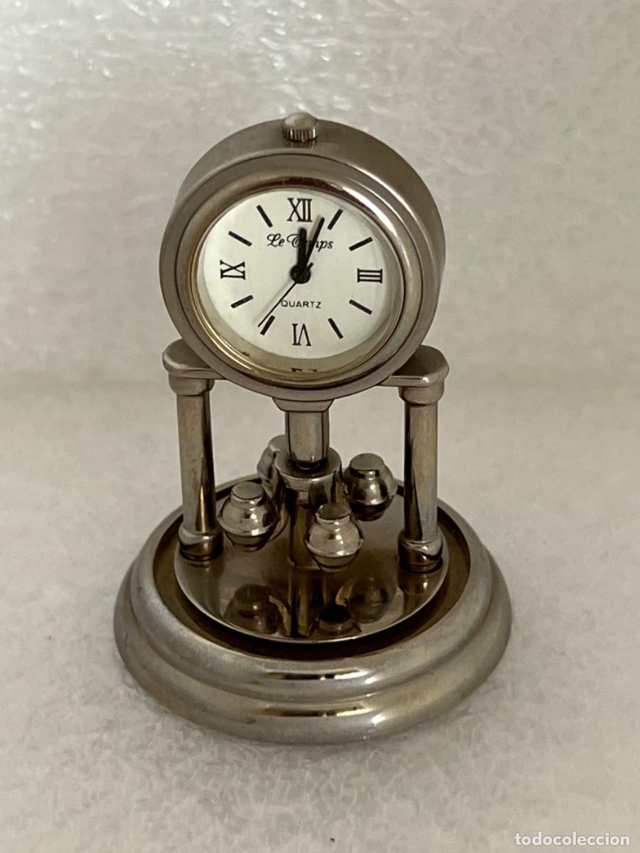 Vintage: Reloj miniatura Le Temps - Foto 1