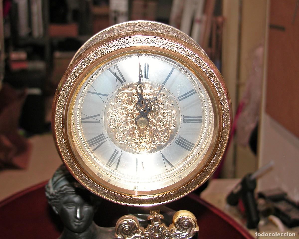 Vintage: FIGURA - RELOJ DE SOBREMESA CON P&Eacute;NDULO. - Foto 2