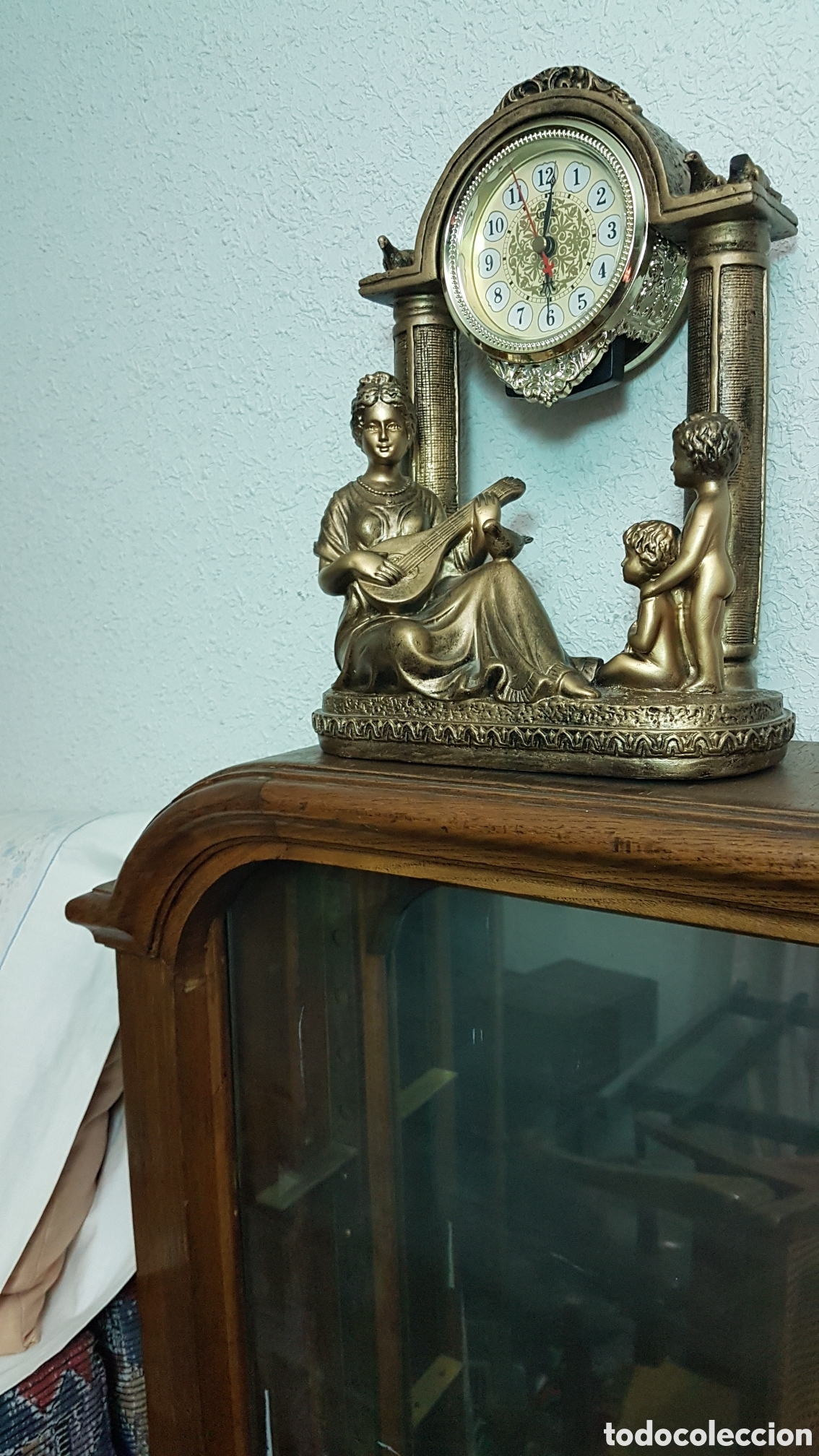 Vintage: RELOJ DE RESINA DORADO FUNCIONANDO - Foto 10
