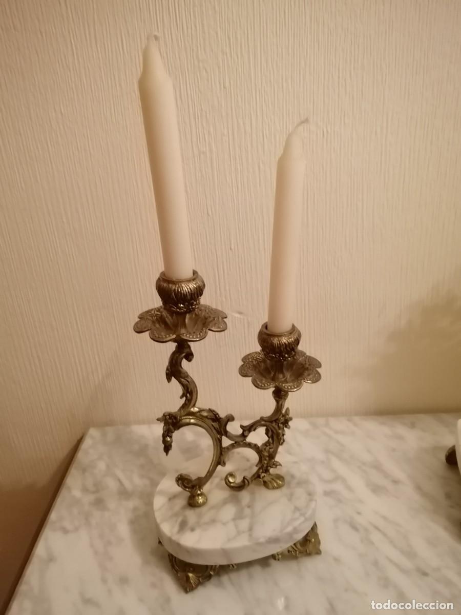 Vintage: Reloj y candelabros de bronce - Foto 2