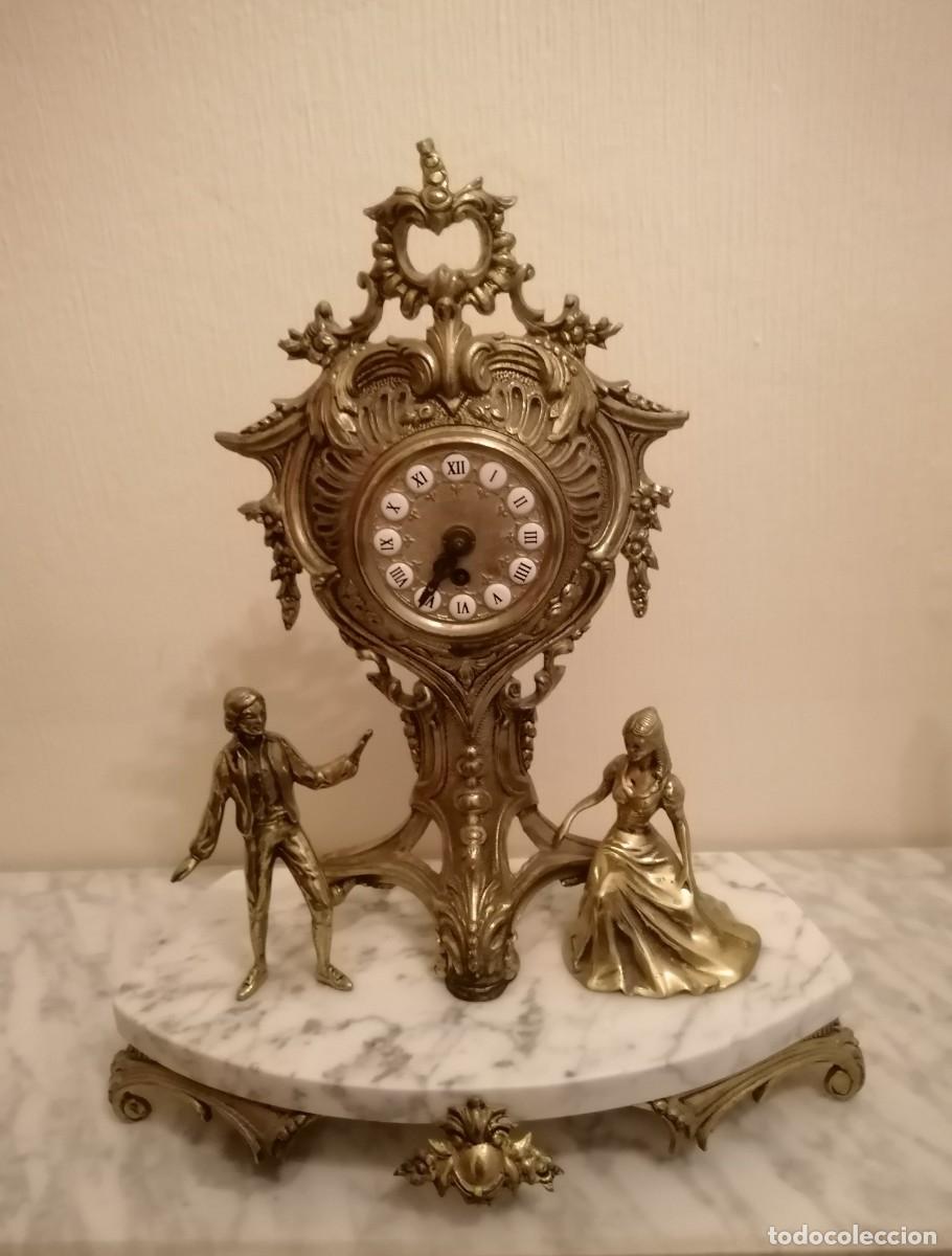 Vintage: Reloj y candelabros de bronce - Foto 3