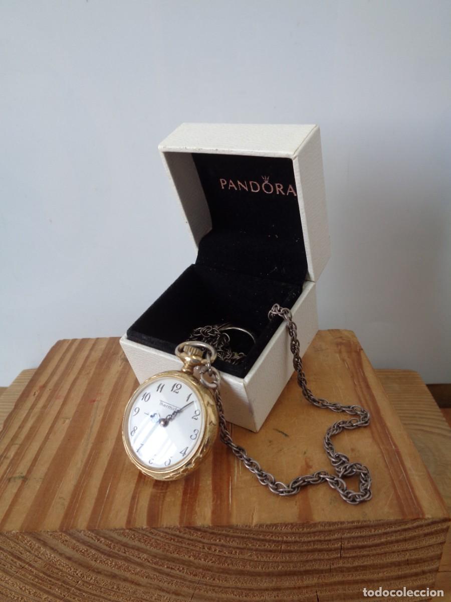 Mecanismo de reloj de un viejo reloj Suizo.Artesanía de precisión