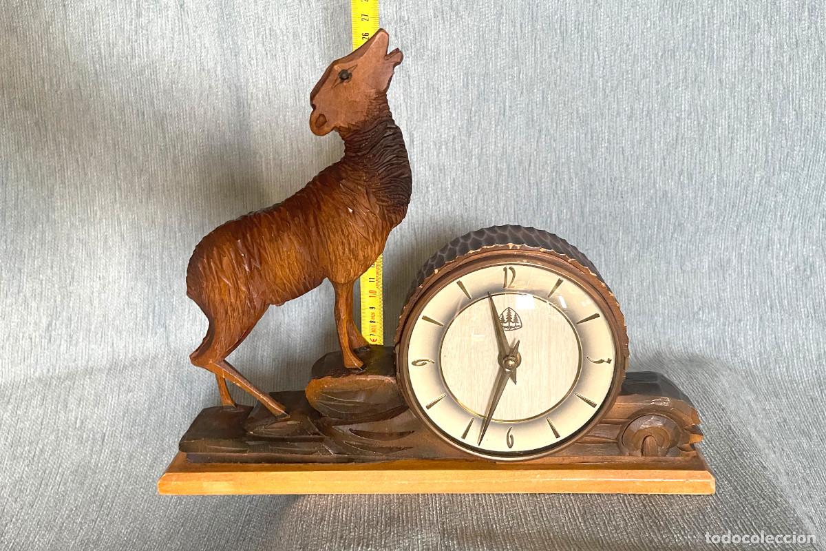 Vintage: Reloj de chimenea con talla de ciervo. - Foto 5