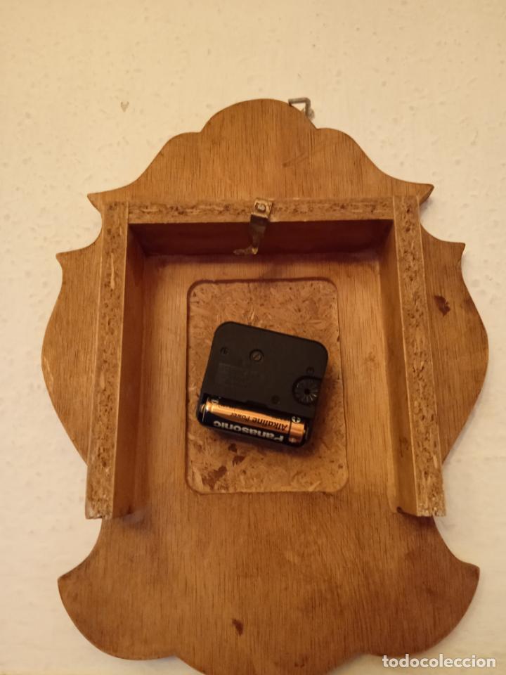 Vintage: DECORATIVO RELOJ DE MADERA - Foto 2