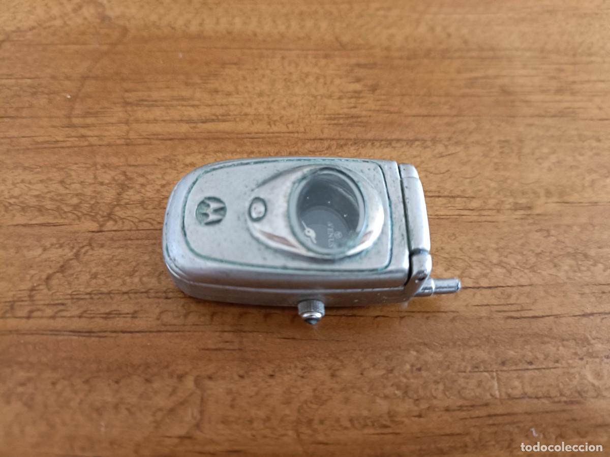 Vintage: Reloj forma m&oacute;vil Motorola funcionando - Foto 2