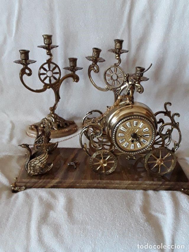 Vintage: Reloj y candelabros de bronce con base de marmol - Foto 1