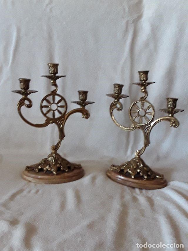 Vintage: Reloj y candelabros de bronce con base de marmol - Foto 3