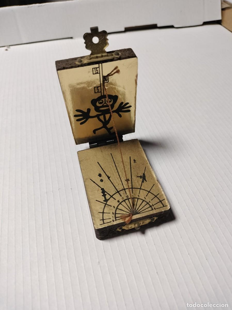 Vintage: Reloj solar en caja de madera - Foto 3
