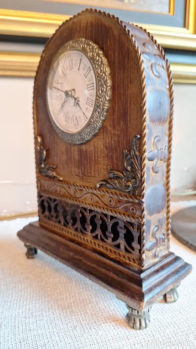 Vintage: Reloj de Sobremesa Madera y Lat&oacute;n - Foto 3
