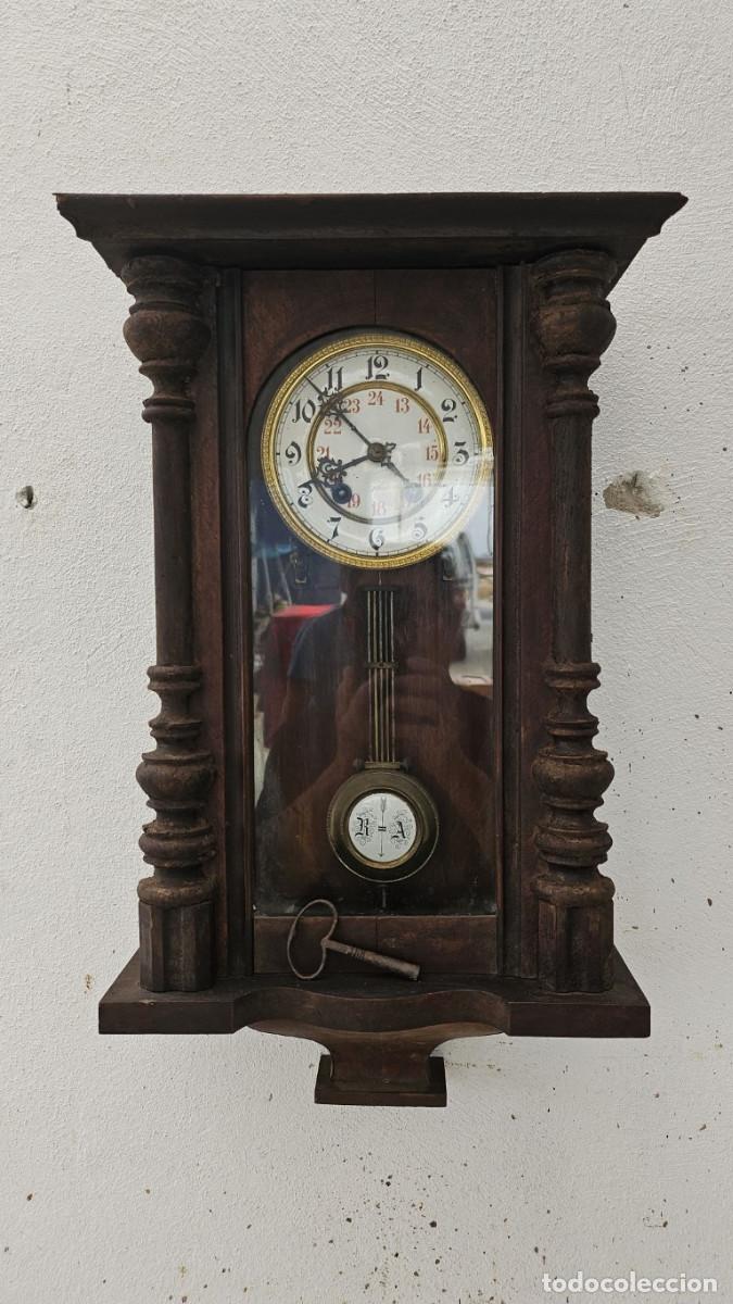 Vintage: reloj de pared antiguo - Foto 1