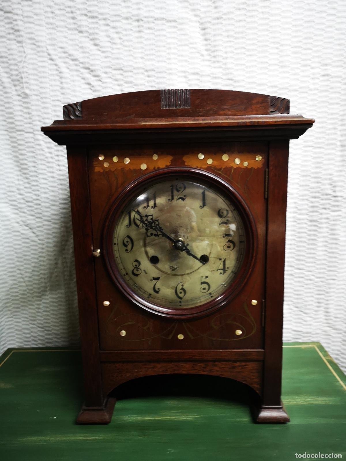 Vintage: Antiguo reloj de mesa de madera de caoba - Foto 1