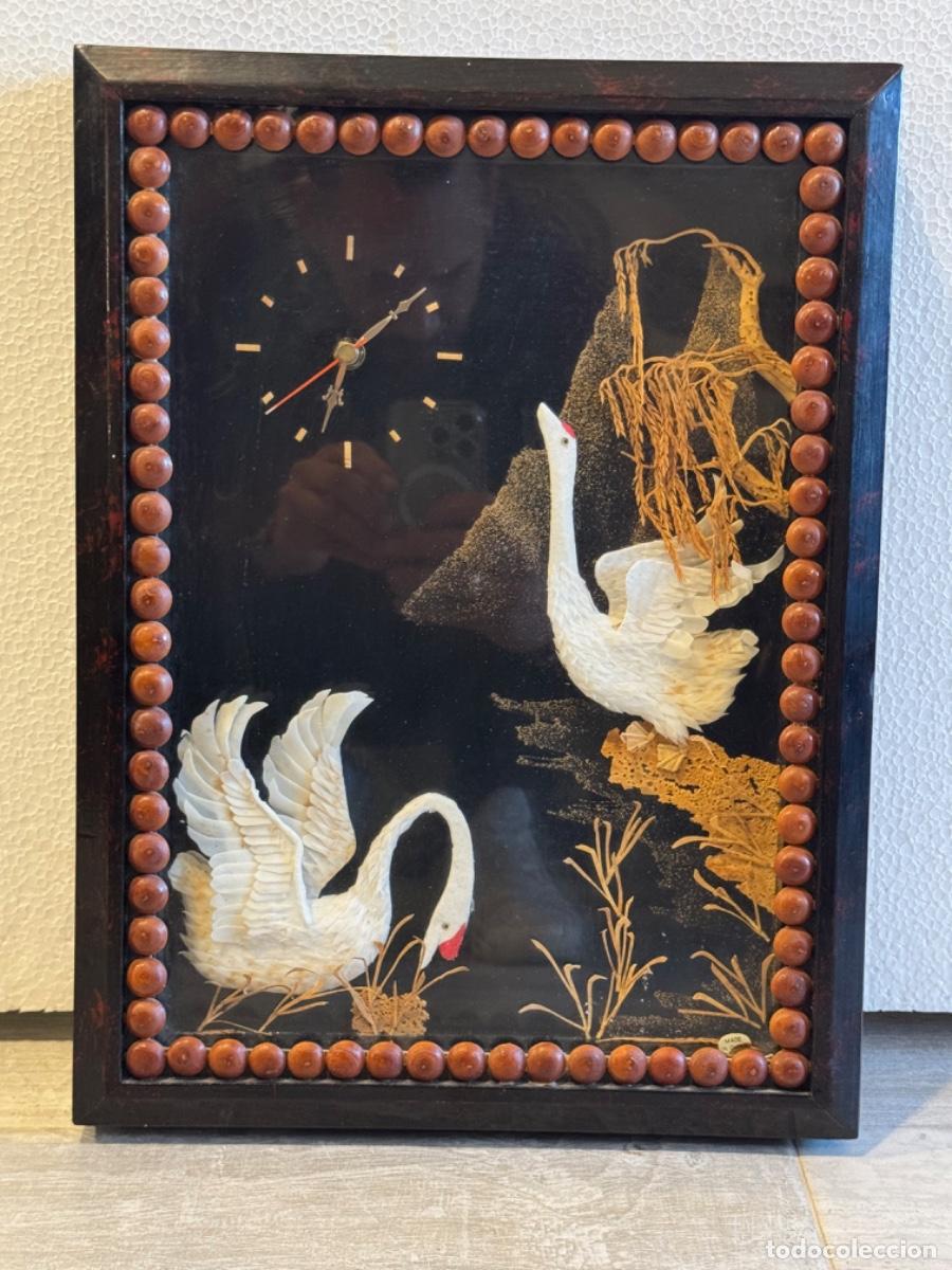 Vintage: CUADRO RELOJ CON CISNES DECORADO A MANO - Foto 1