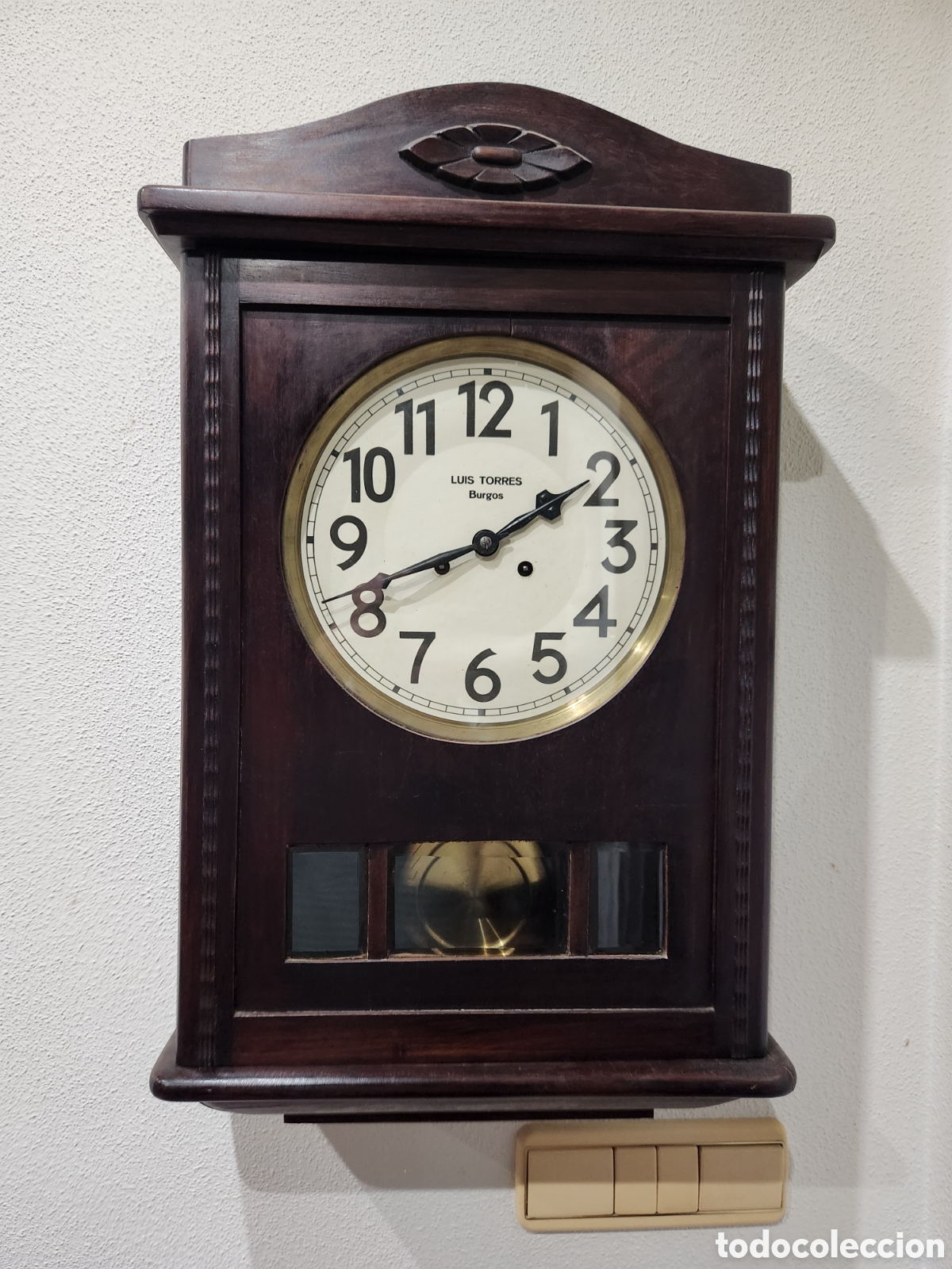 Vintage: Reloj antiguo de madera - Foto 1