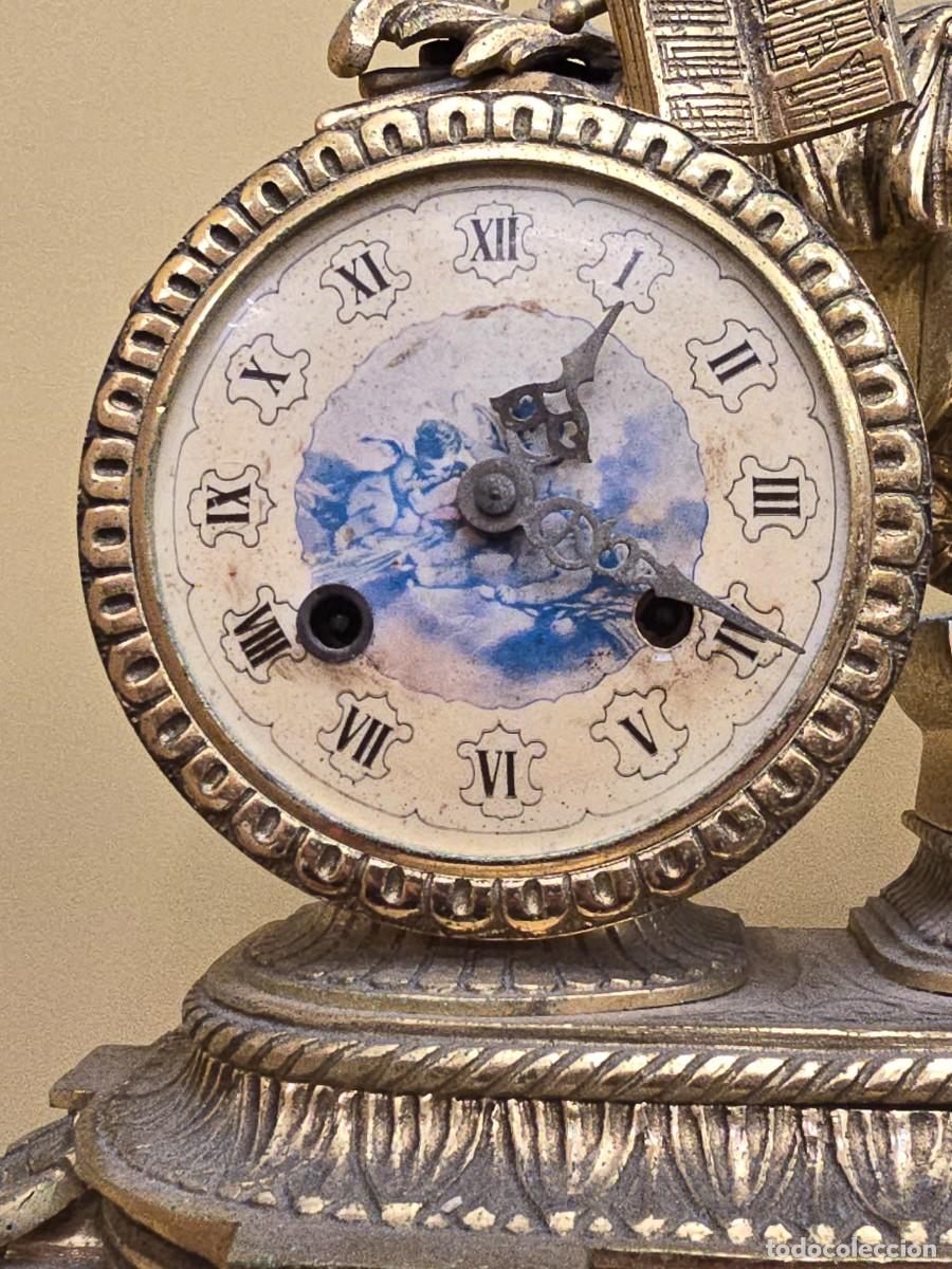 Vintage: Reloj de bronce con base de m&aacute;rmol. - Foto 2