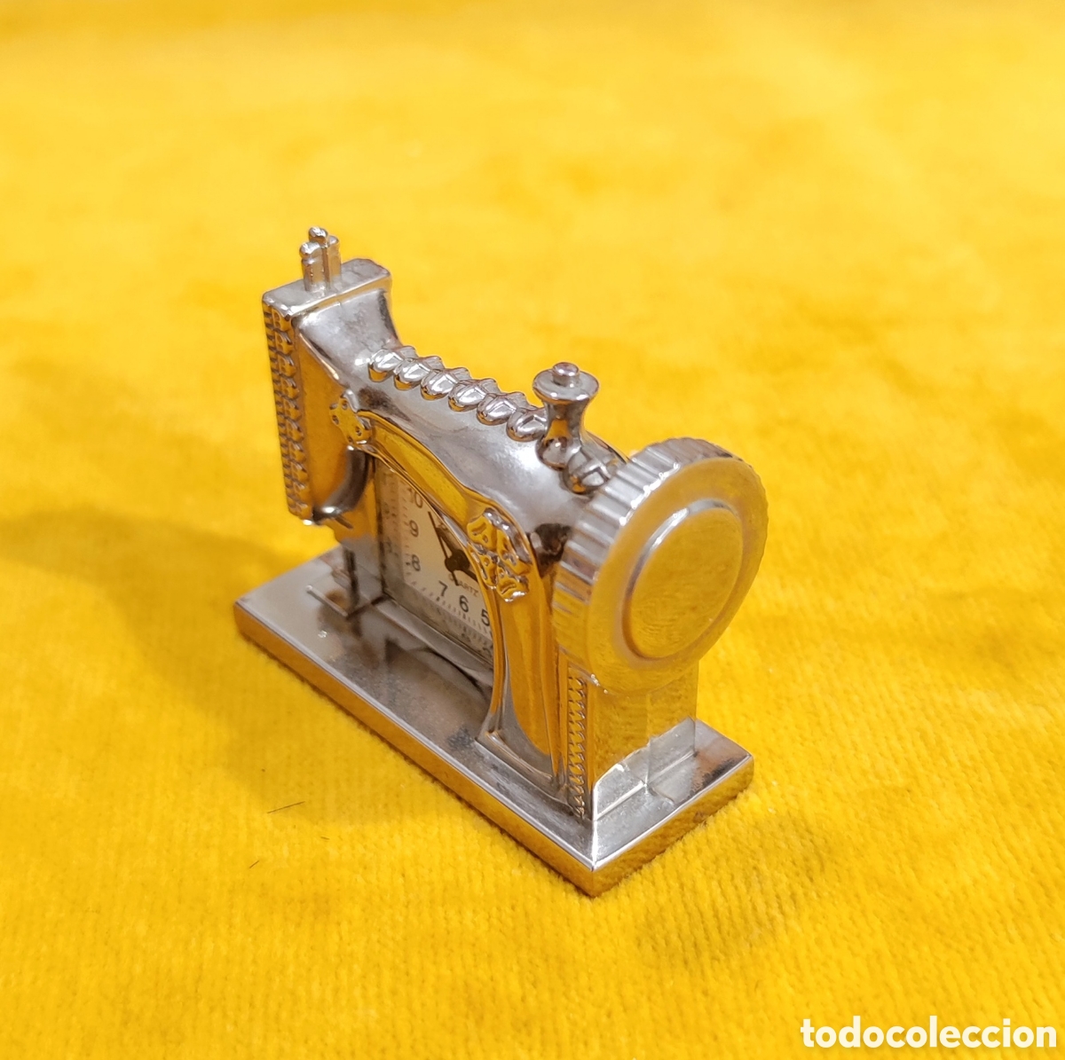 Vintage: Reloj en forma de m&aacute;quina de coser - Foto 4