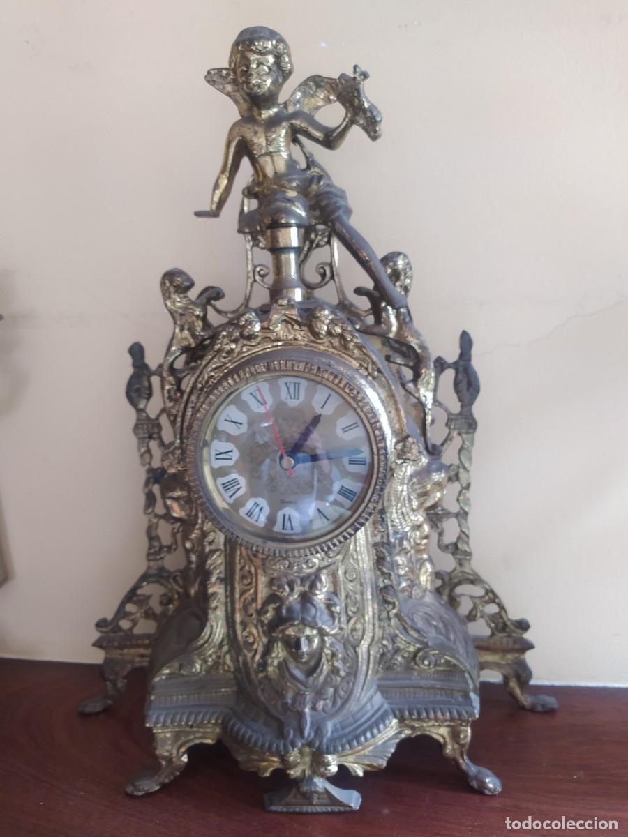 Vintage: Reloj de mesa barroco de bronce - Foto 1