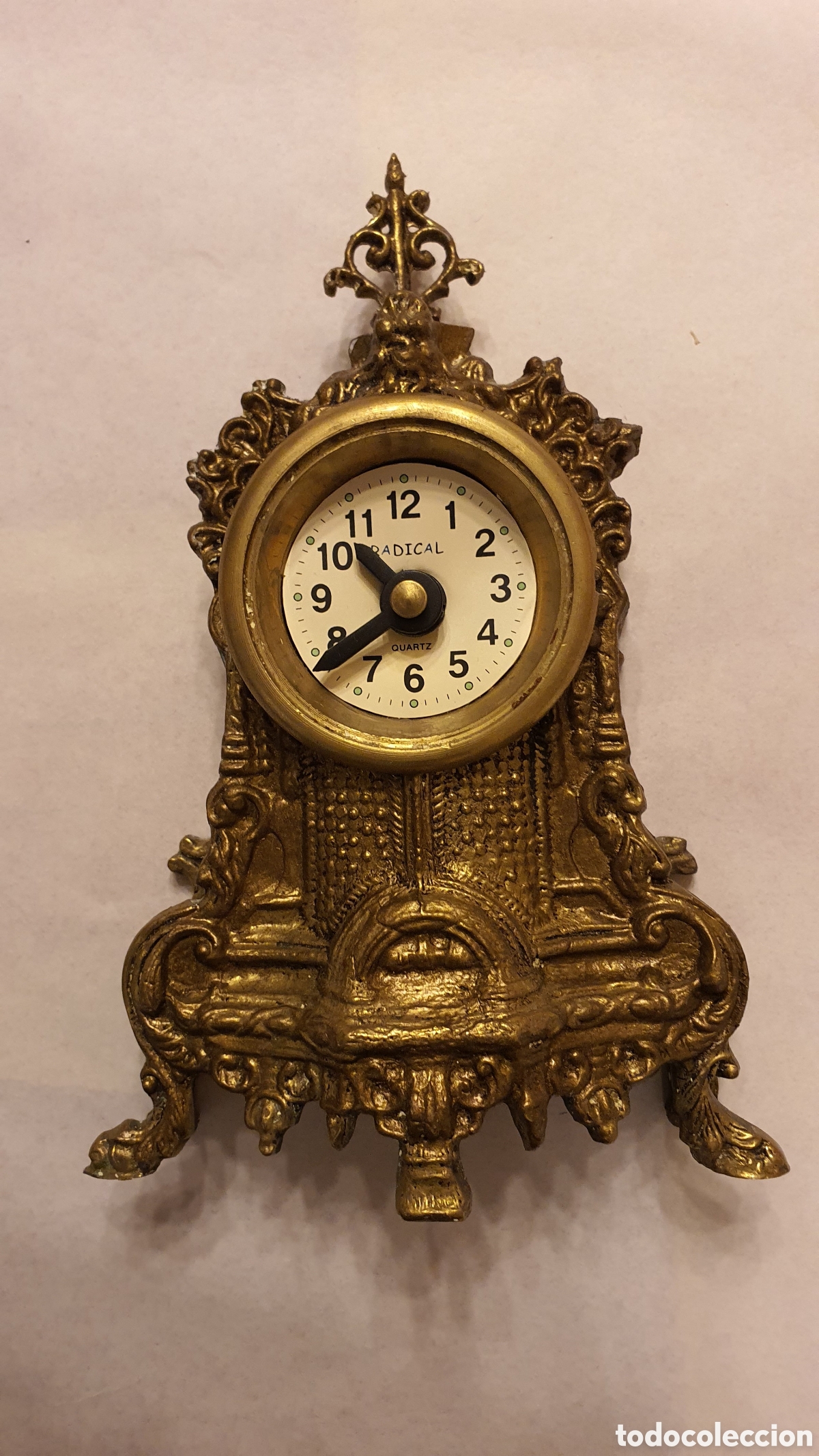 Vintage: Peque&ntilde;o reloj de lat&oacute;n - Foto 1