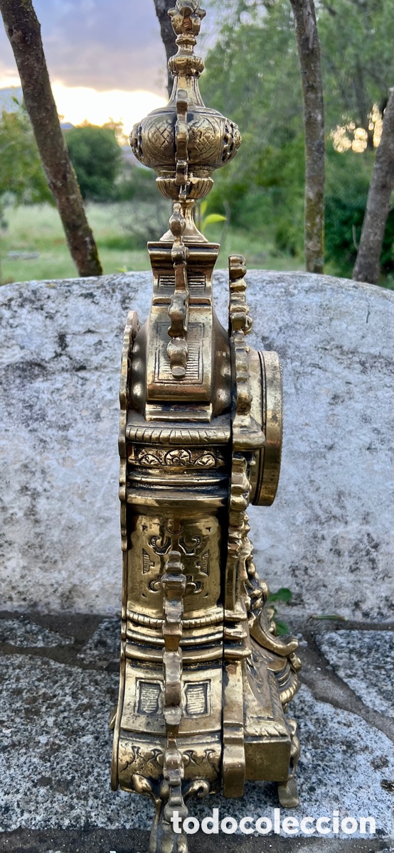 Vintage: Reloj de mesa de lat&oacute;n. - Foto 4