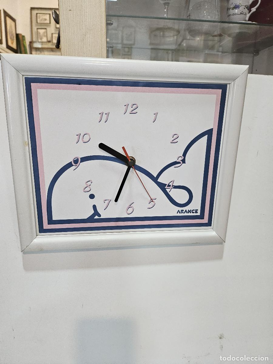 Vintage: reloj de pared en azulejo - Foto 1