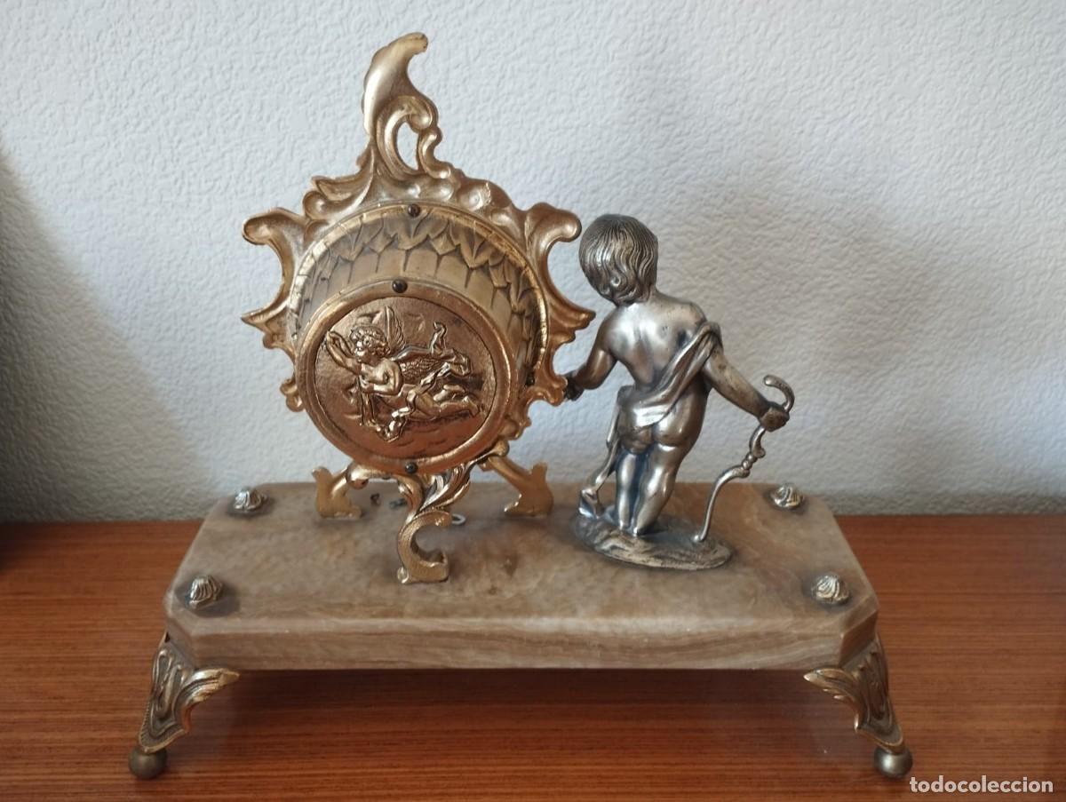 Vintage: Reloj de bronce con &aacute;ngel y base de m&aacute;rmol - Foto 2