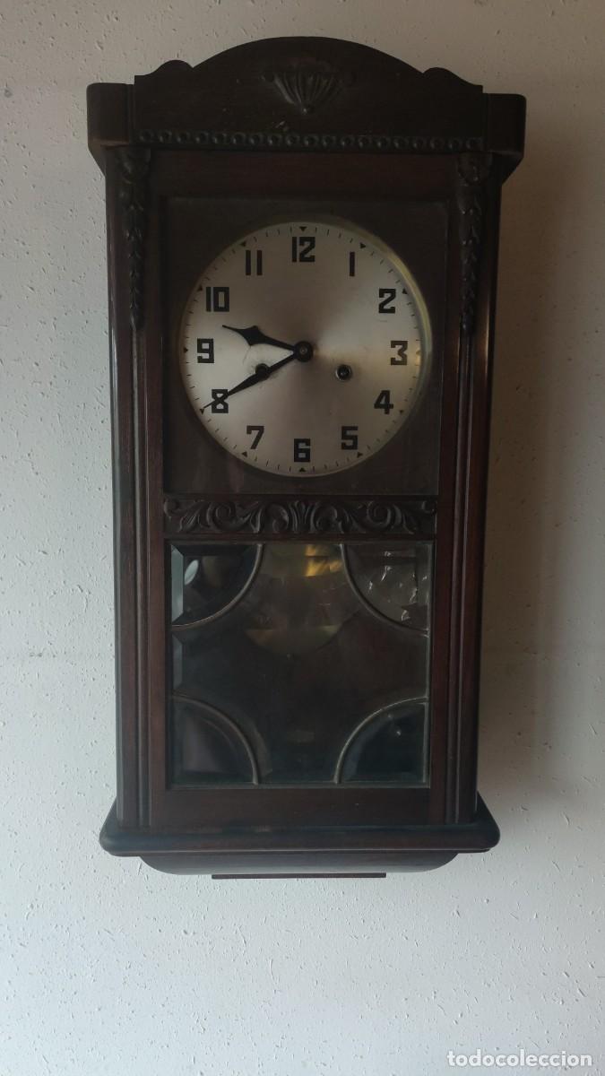 Vintage: Reloj de pared , cuando se guard&oacute; funcionaba. - Foto 1