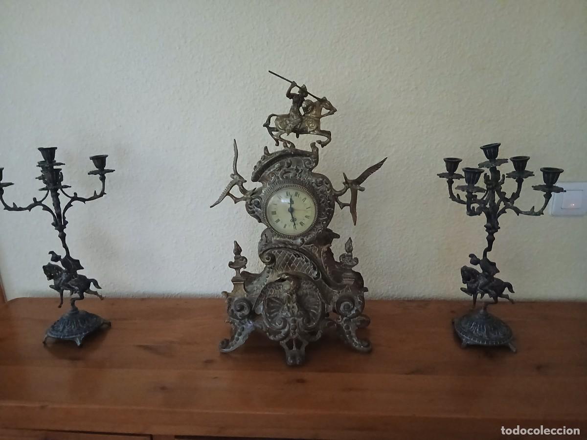 Vintage: Reloj de Bronce con candelabros - Foto 1