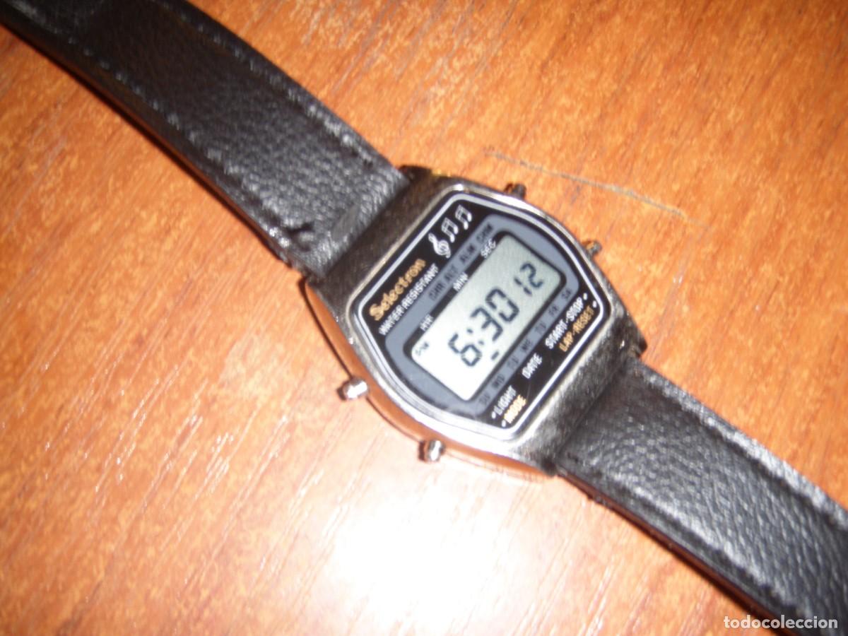 Vintage: RELOJ DIGITAL SELECTRON ALARMA MUSICAL FUNCIONANDO TODO - Foto 2