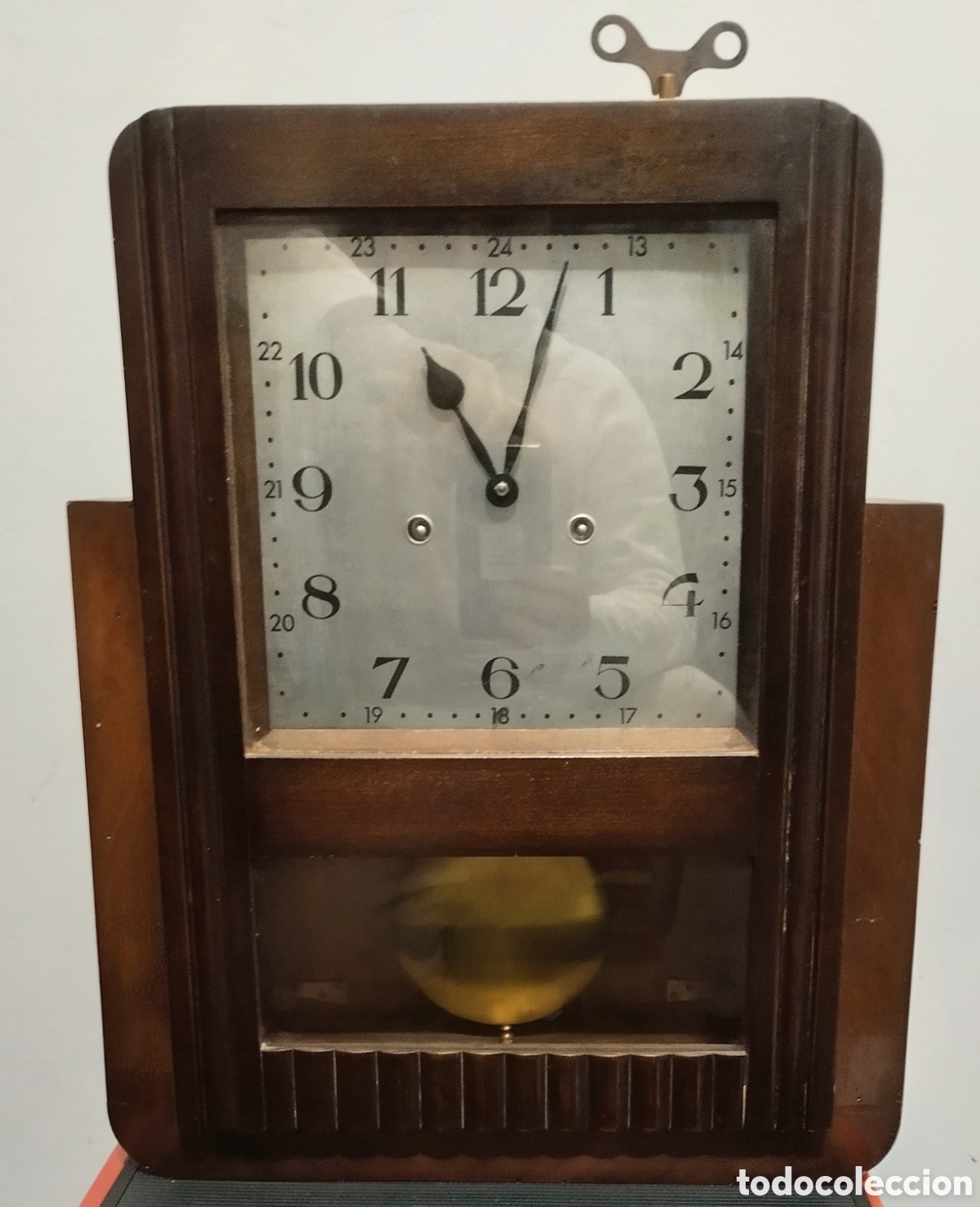 Vintage: RELOJ VINTAGE DE PARED CON P&Eacute;NDULO en NORMAL ESTADO FUNCIONANDO (est&aacute; a falta puesta a punto)