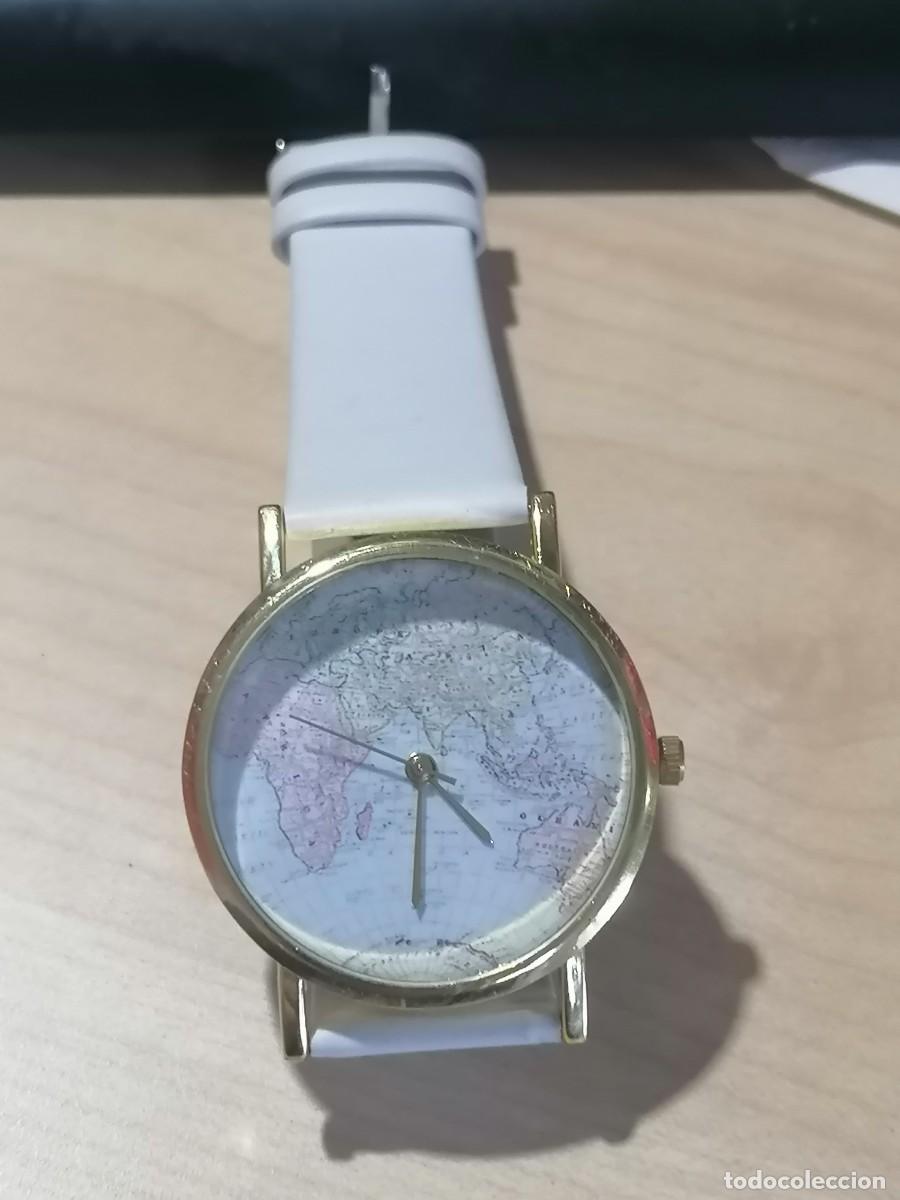 Vintage: ORIGINAL RELOJ ANALOGICO CON MAPA MUNDI EN LA ESFERA
