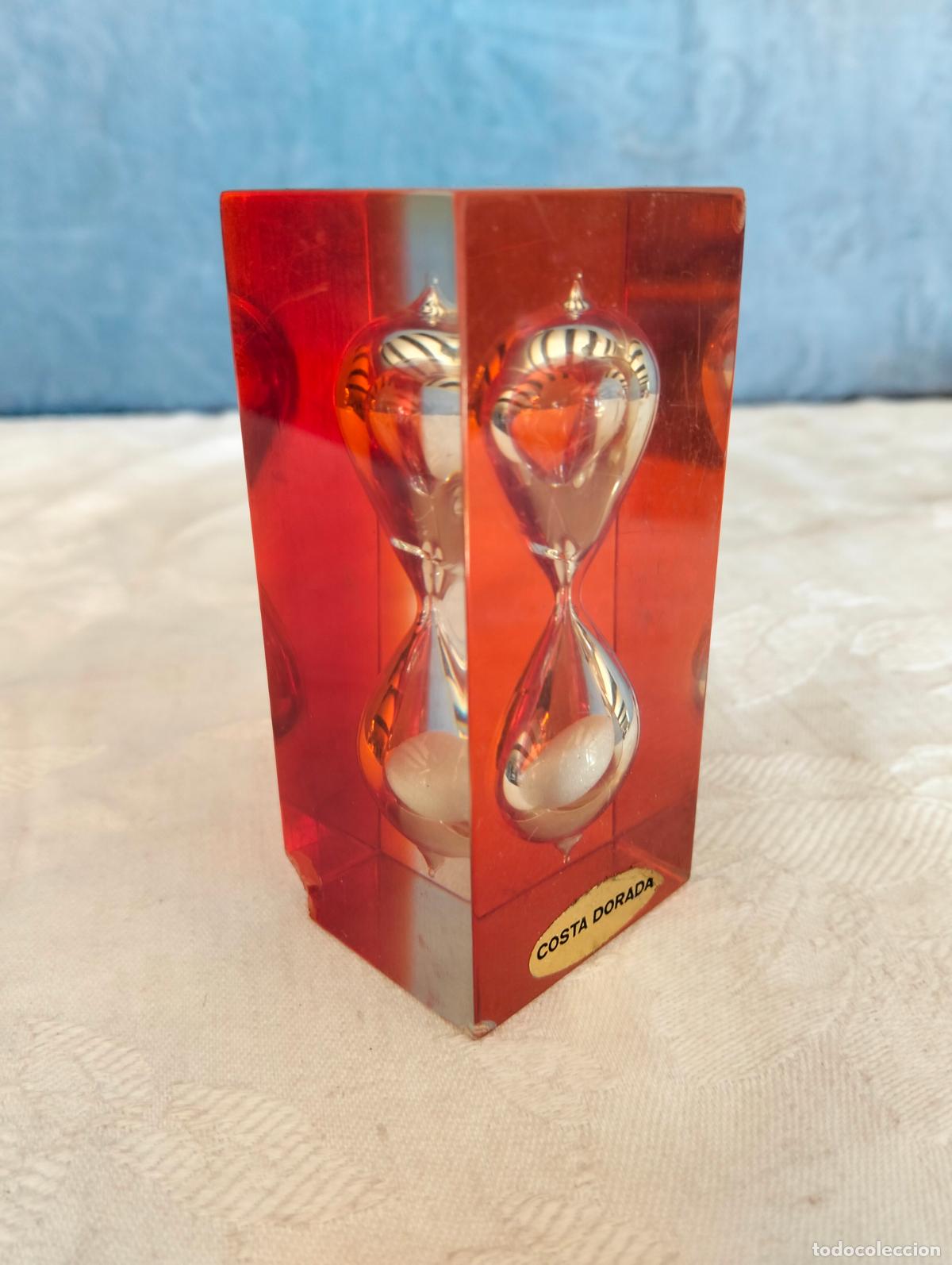 Vintage: Reloj de arena vintage decorativo en resina transparente naranja Costa Dorada daurada