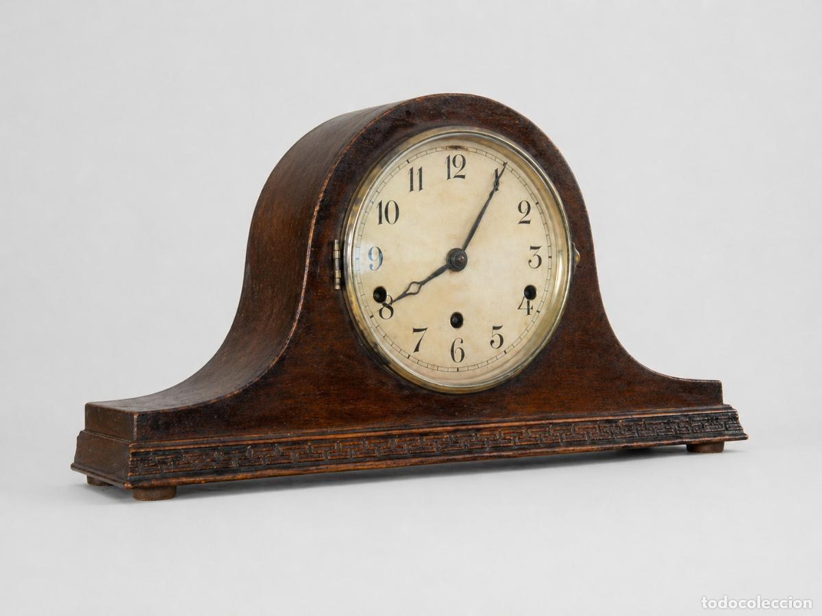 Vintage: Reloj antiguo de sobremesa de madera tipo Napole&oacute;n tres cuerdas